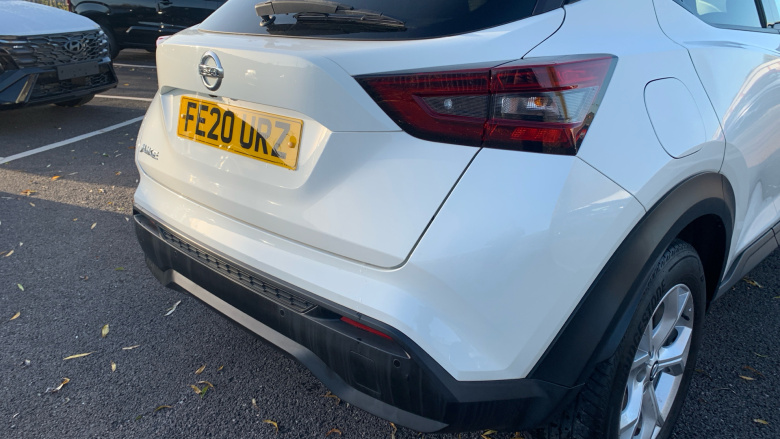 Nissan Juke 1.0 DiG-T N-Connecta 5dr Petrol Hatchback